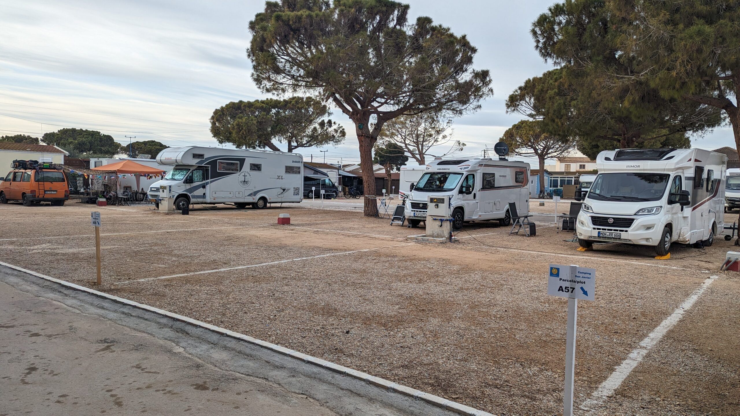 Área para autocaravanas en San Javier – Camping San Javier con parcelas amplias, servicios completos y a 3 km de la playa en la Costa Cálida