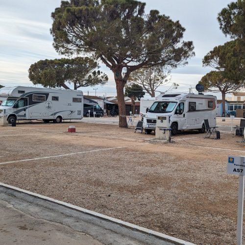 Área para autocaravanas en San Javier – Camping San Javier con parcelas amplias, servicios completos y a 3 km de la playa en la Costa Cálida